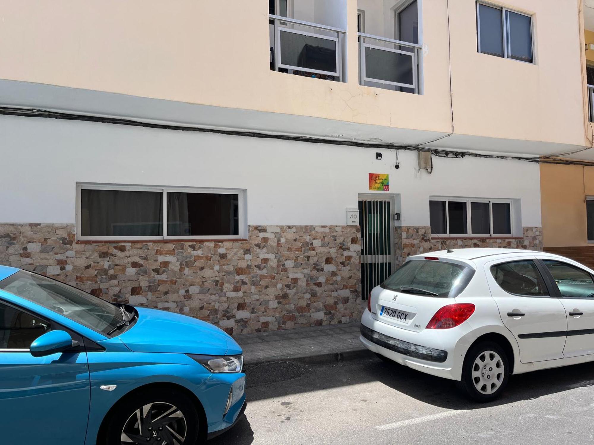 B&B Paraiso Tenerife Super Economy Rooms Airport Los Abrigos Exterior photo