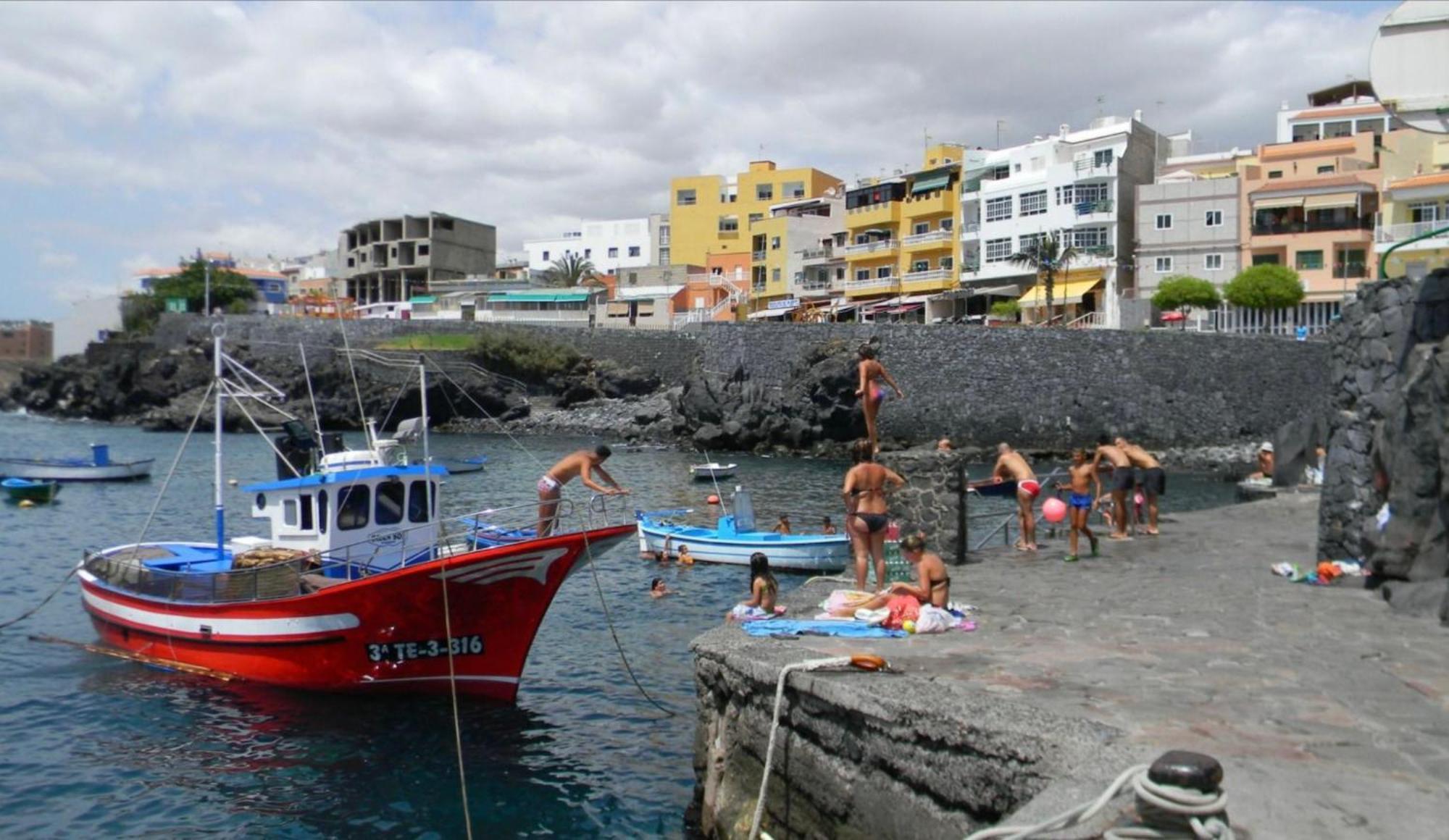 B&B Paraiso Tenerife Super Economy Rooms Airport Los Abrigos Exterior photo